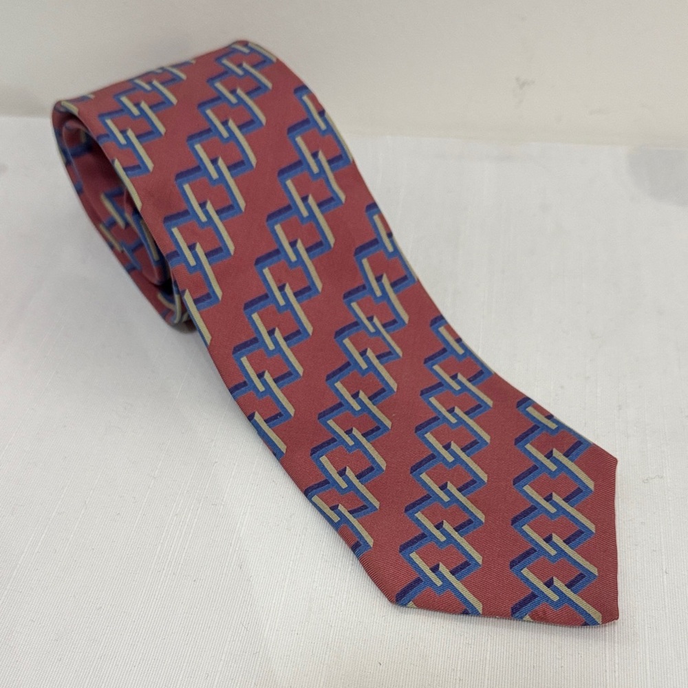 Stylish Geometric Patterned Tie
